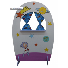 Uzay Figürlü Kukla Köşesi